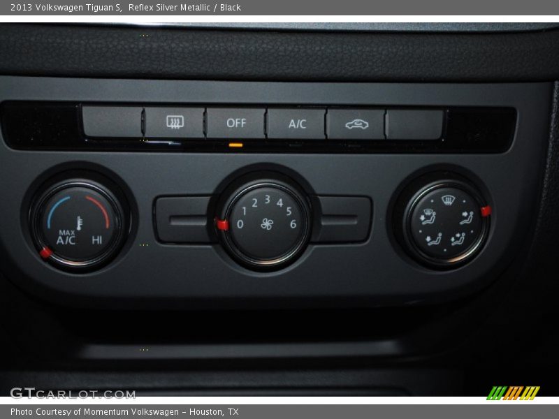 Reflex Silver Metallic / Black 2013 Volkswagen Tiguan S