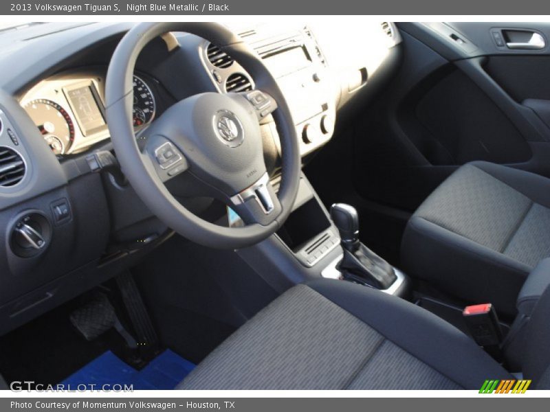 Night Blue Metallic / Black 2013 Volkswagen Tiguan S