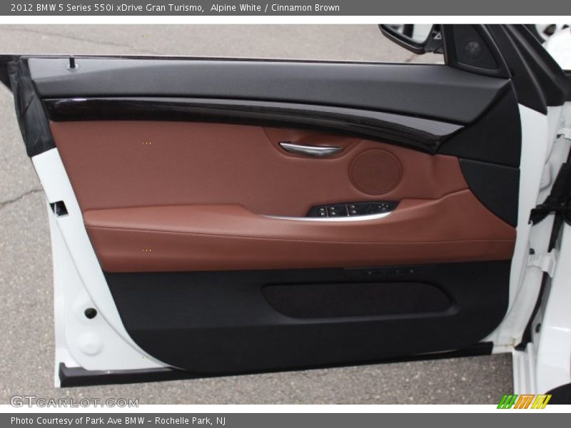 Door Panel of 2012 5 Series 550i xDrive Gran Turismo