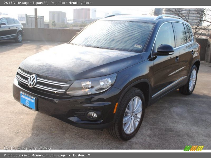 Deep Black Metallic / Black 2013 Volkswagen Tiguan SE