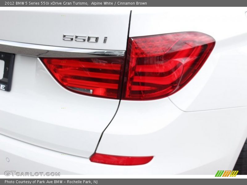 Alpine White / Cinnamon Brown 2012 BMW 5 Series 550i xDrive Gran Turismo
