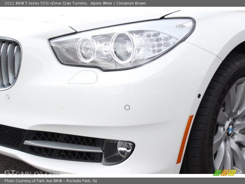 Alpine White / Cinnamon Brown 2012 BMW 5 Series 550i xDrive Gran Turismo