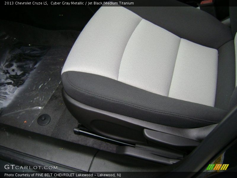 Cyber Gray Metallic / Jet Black/Medium Titanium 2013 Chevrolet Cruze LS