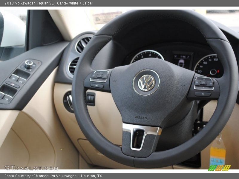 Candy White / Beige 2013 Volkswagen Tiguan SE