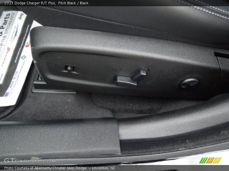 Pitch Black / Black 2013 Dodge Charger R/T Plus
