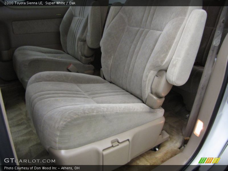 Super White / Oak 2000 Toyota Sienna LE