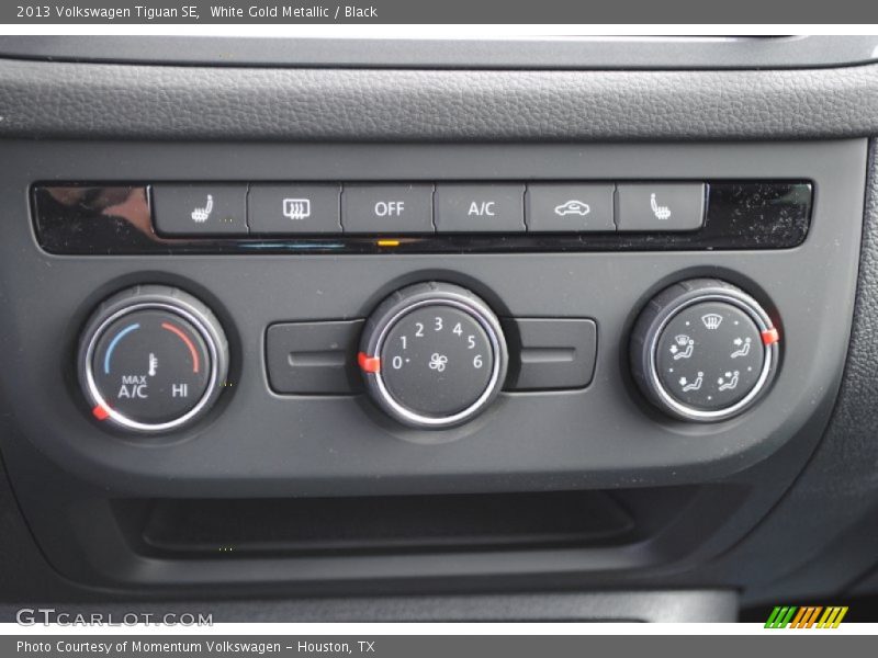 Controls of 2013 Tiguan SE