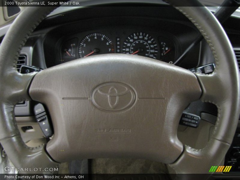 Super White / Oak 2000 Toyota Sienna LE