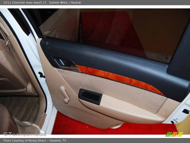 Summit White / Neutral 2011 Chevrolet Aveo Aveo5 LT