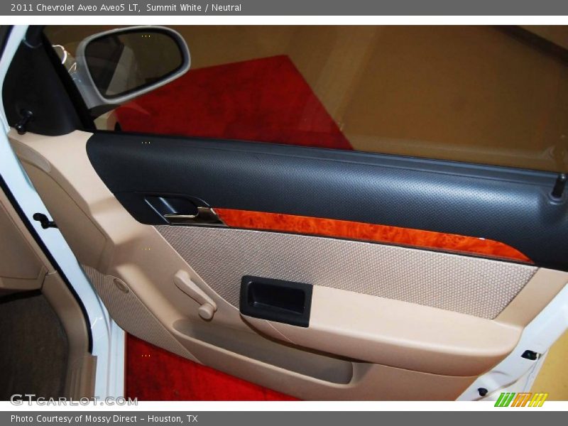 Summit White / Neutral 2011 Chevrolet Aveo Aveo5 LT