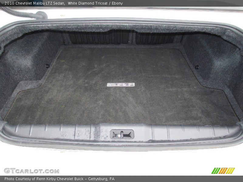  2010 Malibu LTZ Sedan Trunk