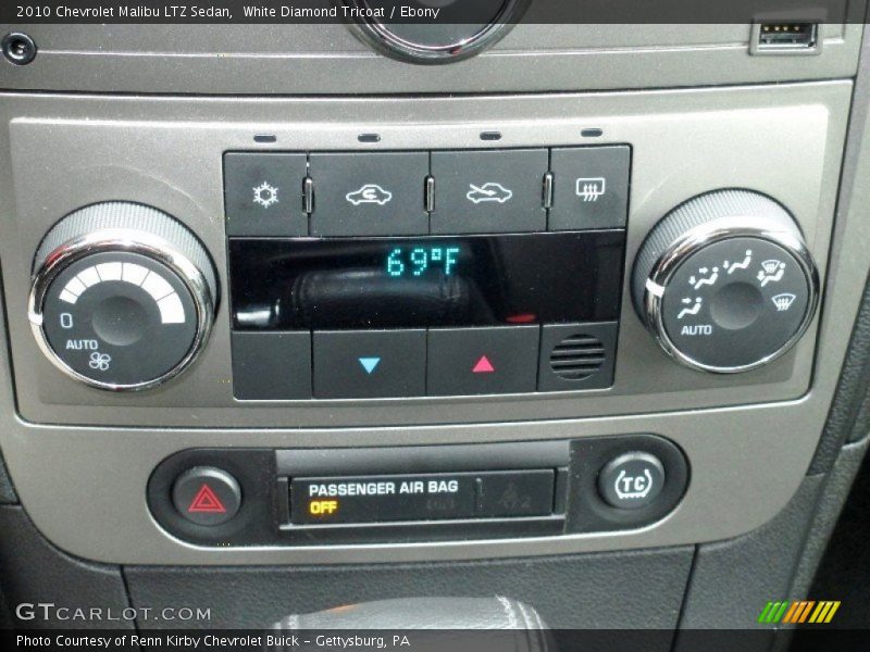 Controls of 2010 Malibu LTZ Sedan