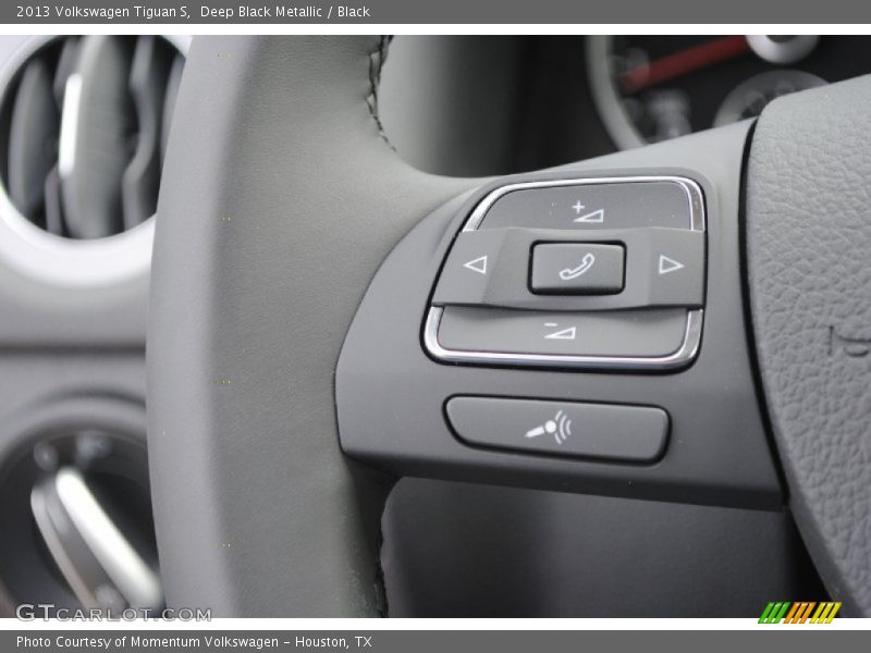 Deep Black Metallic / Black 2013 Volkswagen Tiguan S