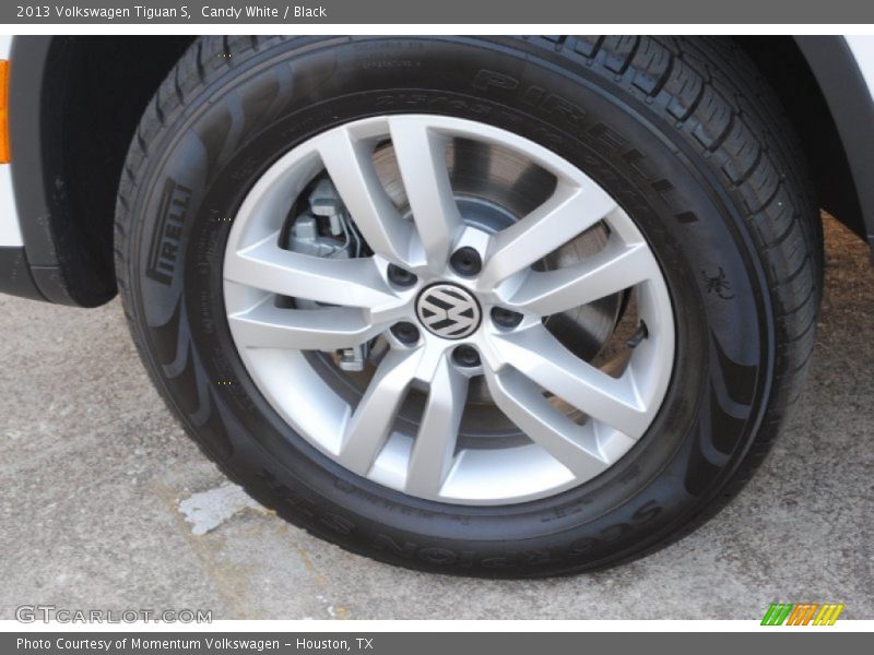 Candy White / Black 2013 Volkswagen Tiguan S