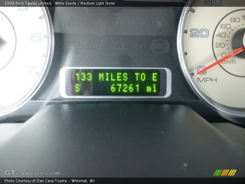 White Suede / Medium Light Stone 2009 Ford Taurus Limited