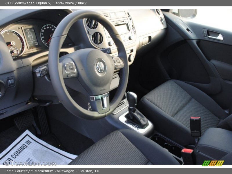 Candy White / Black 2013 Volkswagen Tiguan S