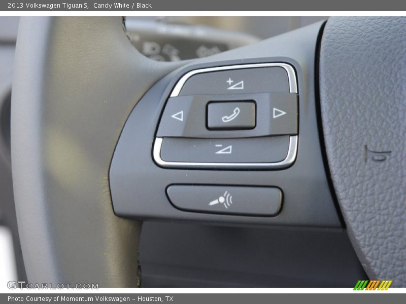 Candy White / Black 2013 Volkswagen Tiguan S