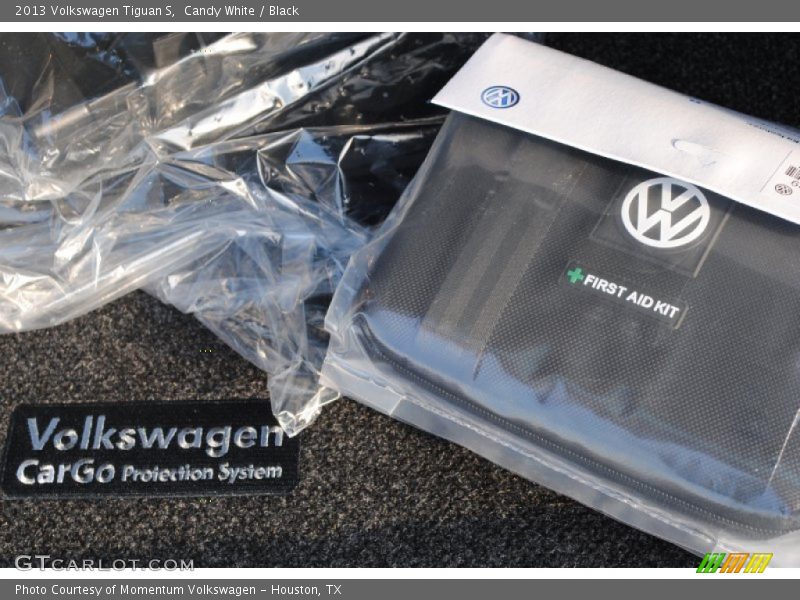 Candy White / Black 2013 Volkswagen Tiguan S
