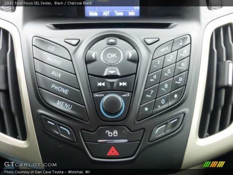 Black / Charcoal Black 2012 Ford Focus SEL Sedan
