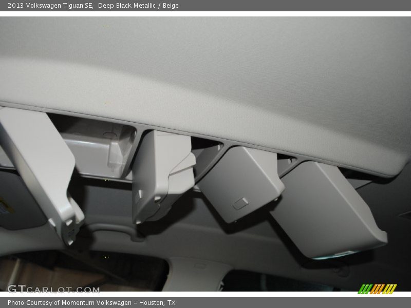 Deep Black Metallic / Beige 2013 Volkswagen Tiguan SE