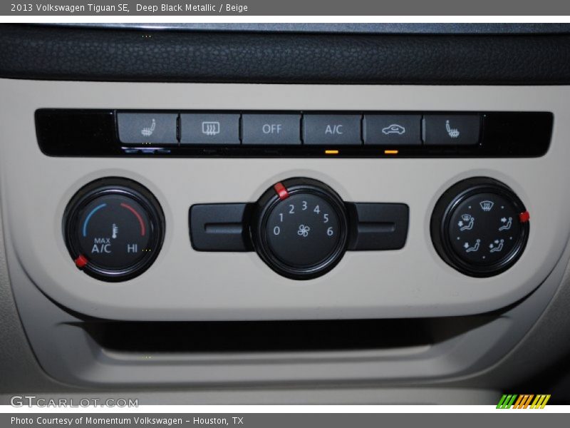 Deep Black Metallic / Beige 2013 Volkswagen Tiguan SE