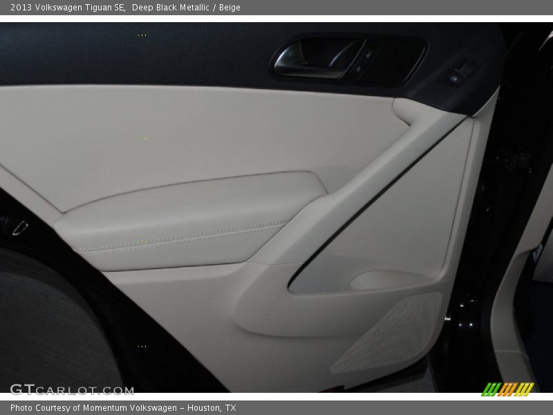 Deep Black Metallic / Beige 2013 Volkswagen Tiguan SE
