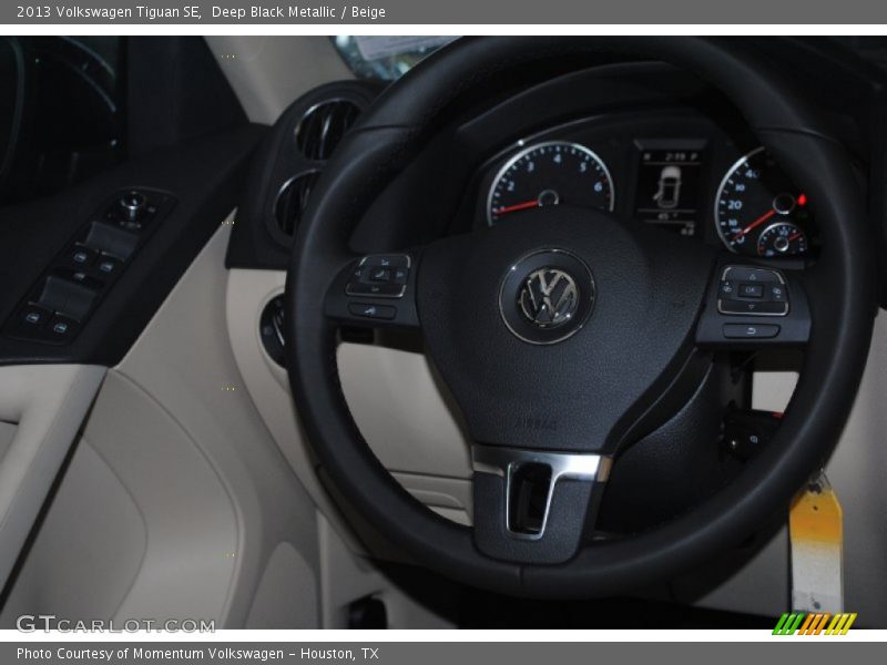 Deep Black Metallic / Beige 2013 Volkswagen Tiguan SE