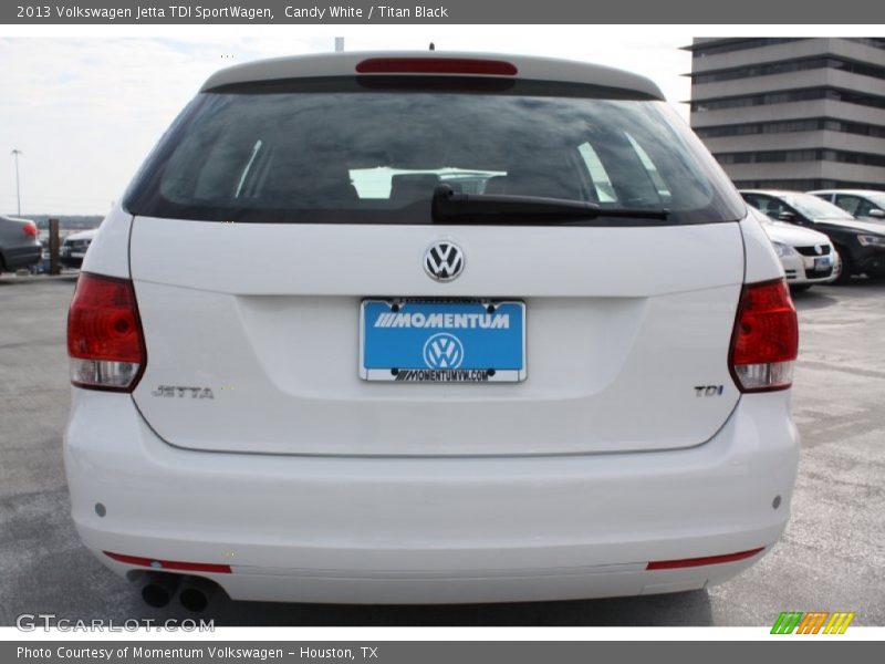 Candy White / Titan Black 2013 Volkswagen Jetta TDI SportWagen