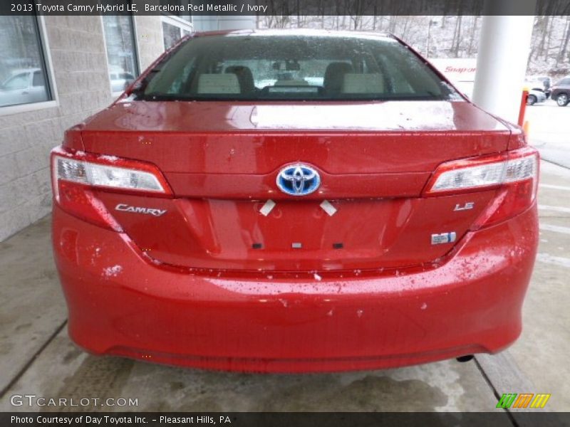 Barcelona Red Metallic / Ivory 2013 Toyota Camry Hybrid LE