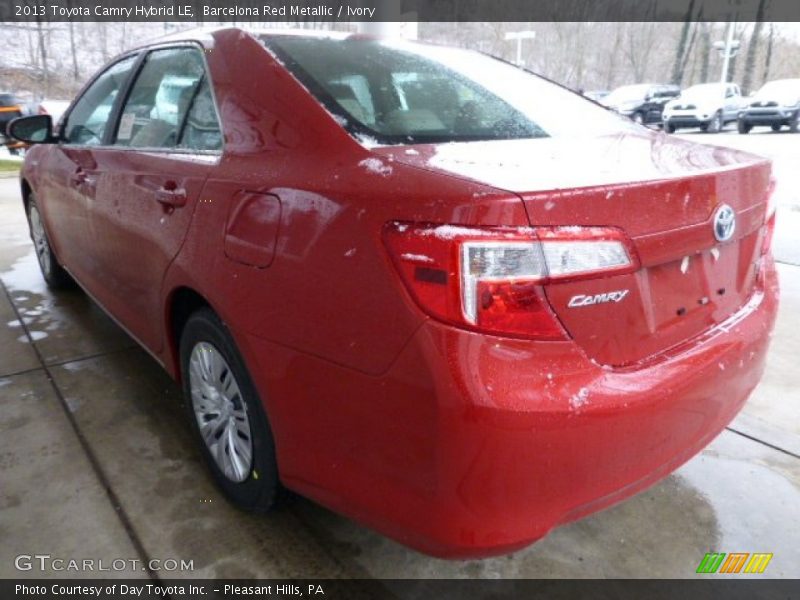 Barcelona Red Metallic / Ivory 2013 Toyota Camry Hybrid LE
