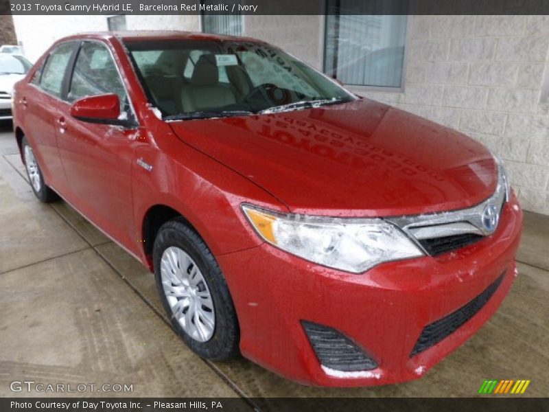 Barcelona Red Metallic / Ivory 2013 Toyota Camry Hybrid LE