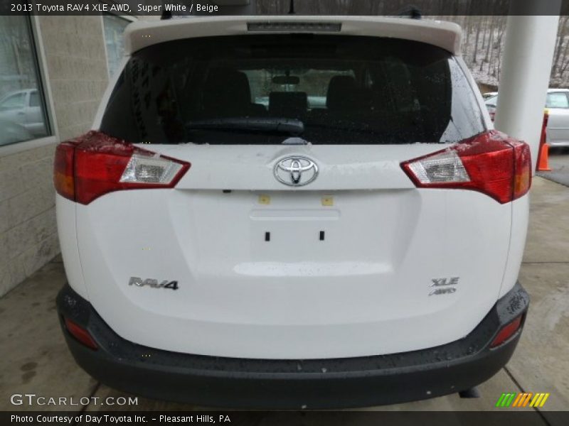 Super White / Beige 2013 Toyota RAV4 XLE AWD