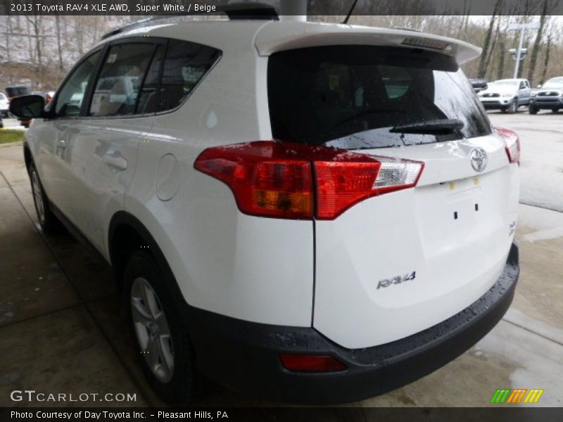 Super White / Beige 2013 Toyota RAV4 XLE AWD