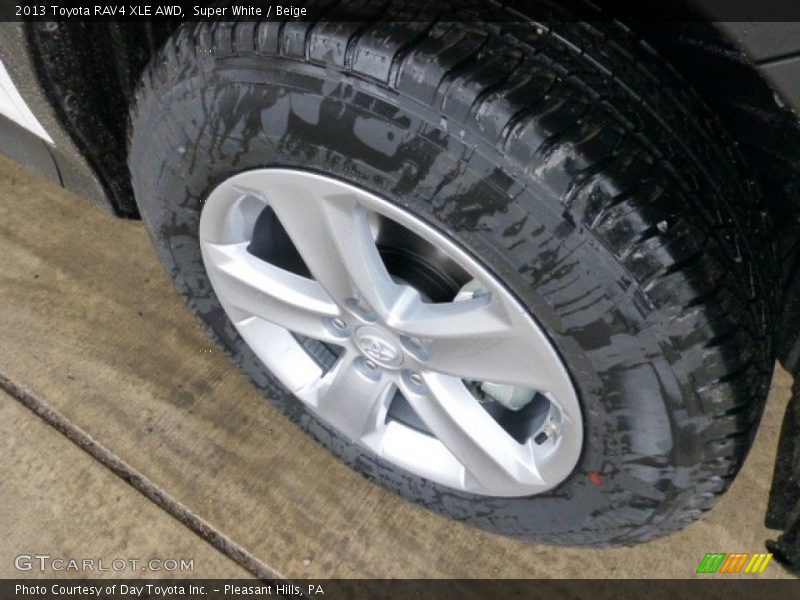 Super White / Beige 2013 Toyota RAV4 XLE AWD
