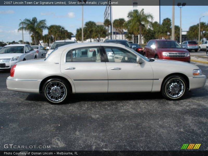 Silver Birch Metallic / Light Camel 2007 Lincoln Town Car Signature Limited
