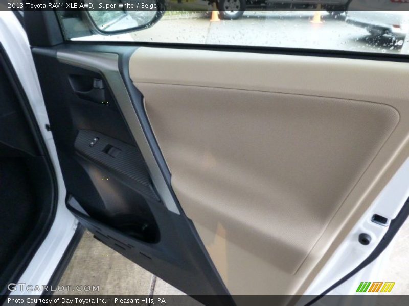 Super White / Beige 2013 Toyota RAV4 XLE AWD