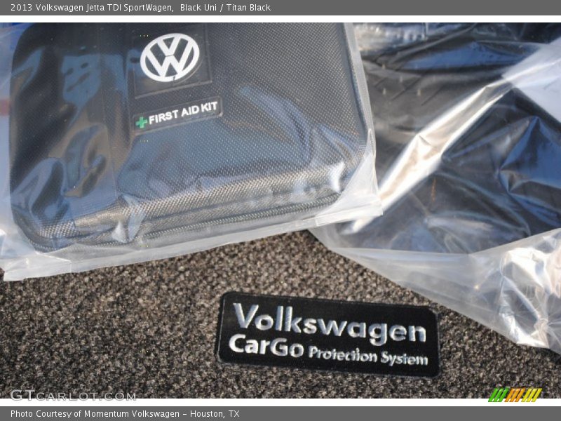 Black Uni / Titan Black 2013 Volkswagen Jetta TDI SportWagen
