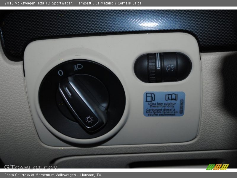 Controls of 2013 Jetta TDI SportWagen