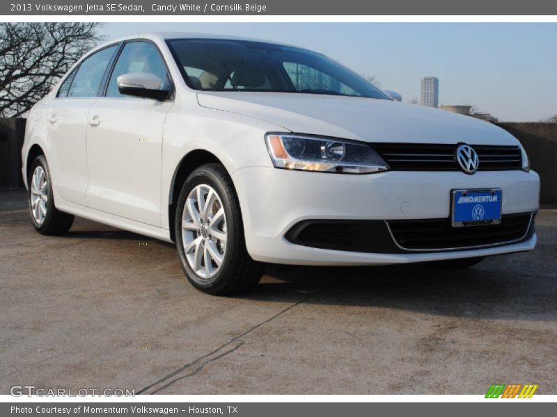 Candy White / Cornsilk Beige 2013 Volkswagen Jetta SE Sedan