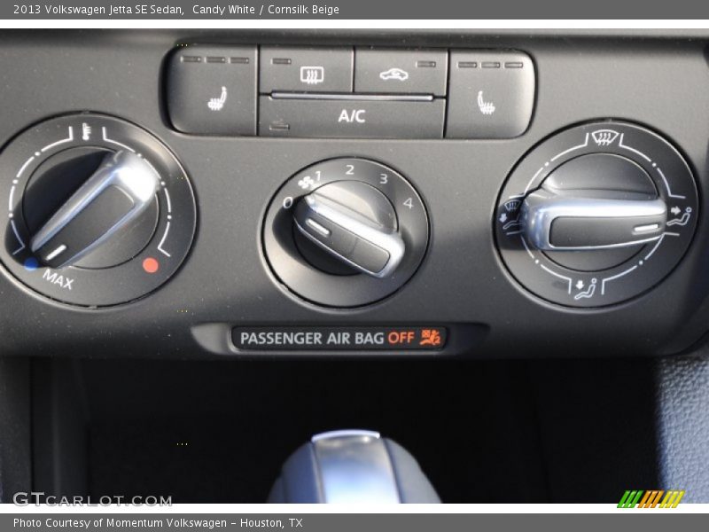 Controls of 2013 Jetta SE Sedan