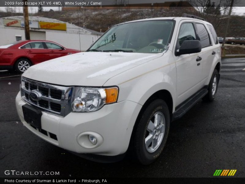 Front 3/4 View of 2009 Escape XLT V6 4WD