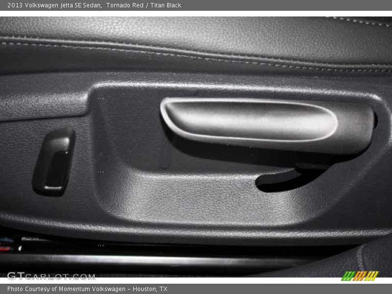 Tornado Red / Titan Black 2013 Volkswagen Jetta SE Sedan