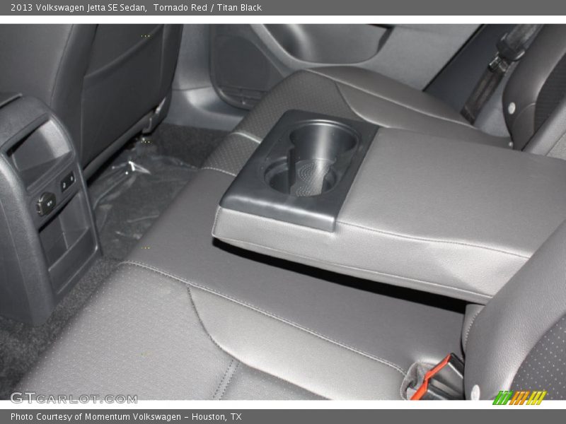 Tornado Red / Titan Black 2013 Volkswagen Jetta SE Sedan