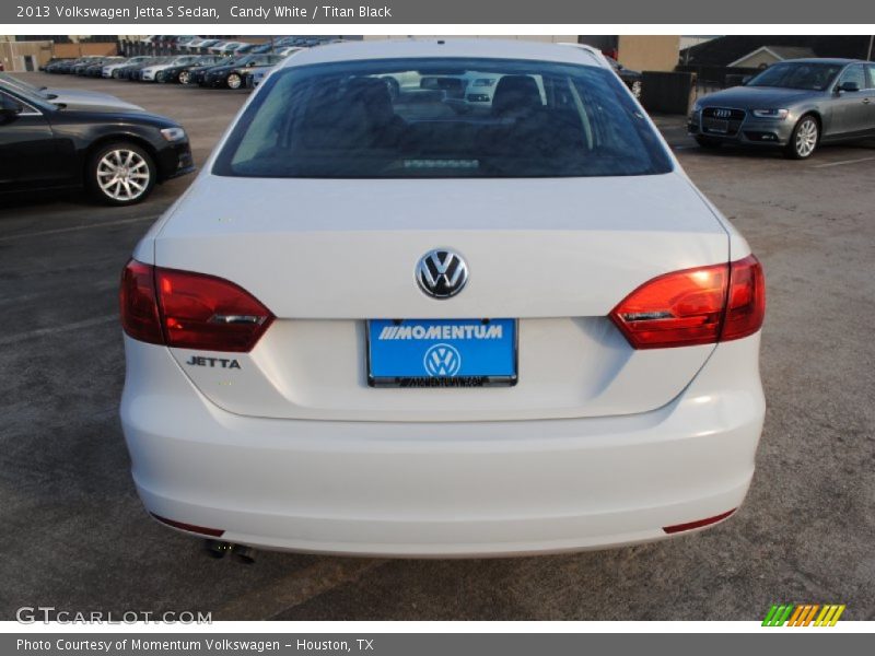Candy White / Titan Black 2013 Volkswagen Jetta S Sedan