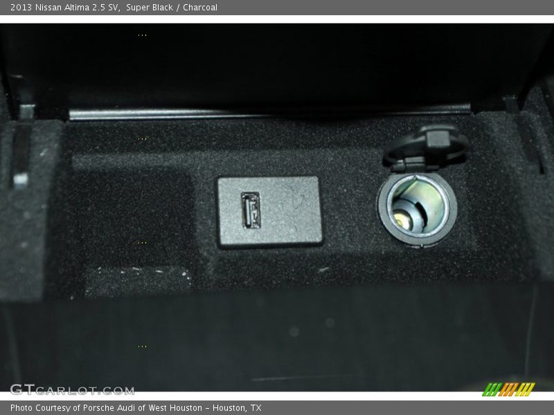 Super Black / Charcoal 2013 Nissan Altima 2.5 SV