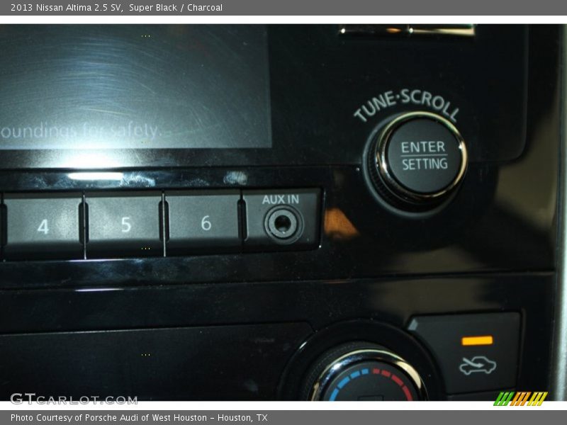 Super Black / Charcoal 2013 Nissan Altima 2.5 SV