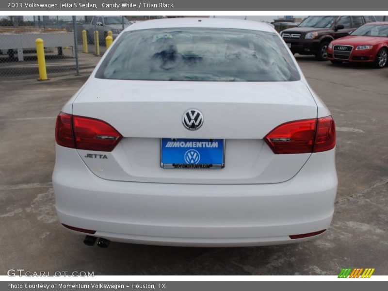 Candy White / Titan Black 2013 Volkswagen Jetta S Sedan