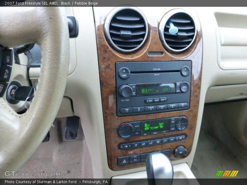 Controls of 2007 Freestyle SEL AWD