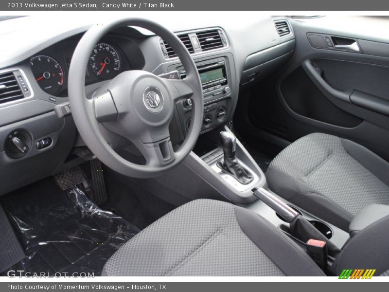 Candy White / Titan Black 2013 Volkswagen Jetta S Sedan