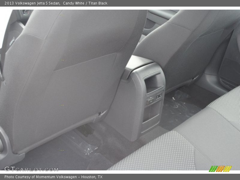 Candy White / Titan Black 2013 Volkswagen Jetta S Sedan
